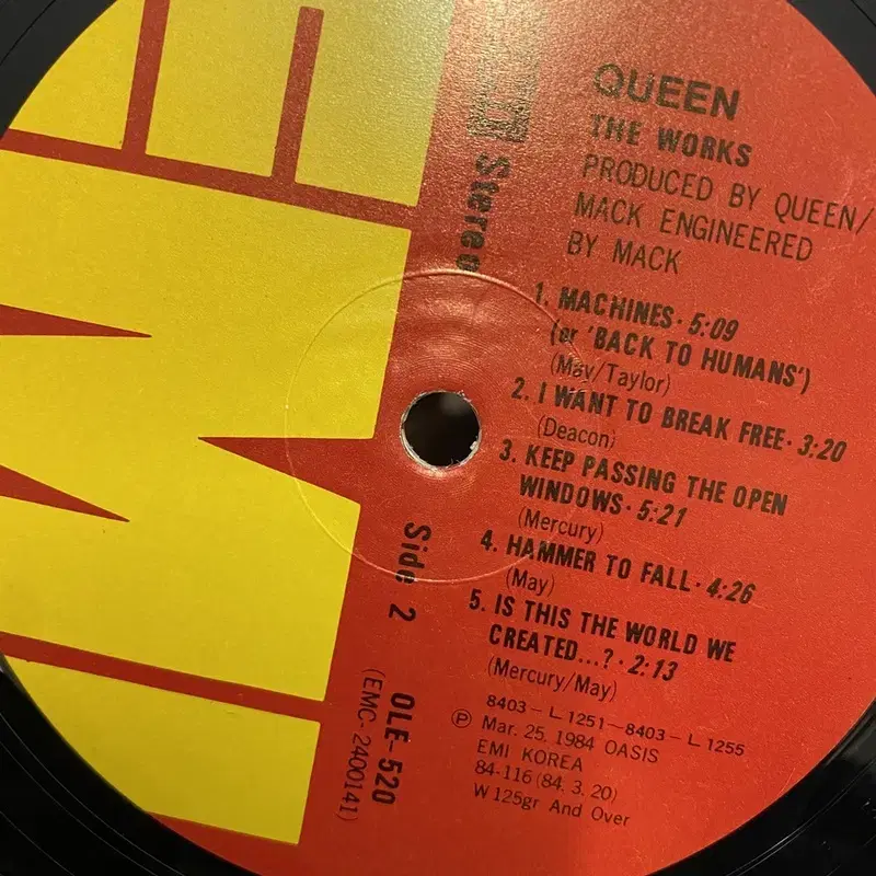 QUEEN THE WORKS LP / AA5389