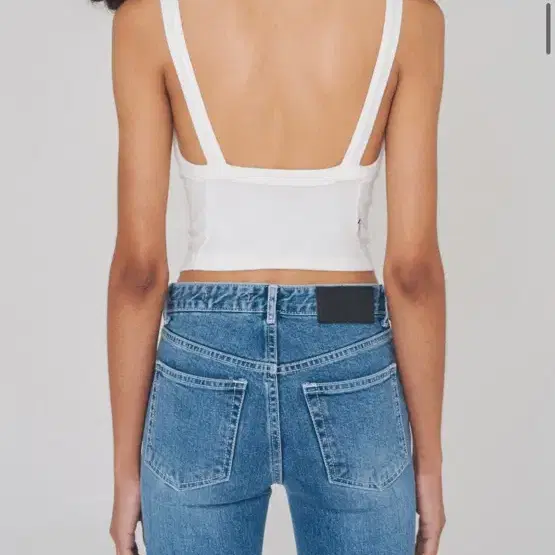 (새상품) 바이스 어치브 유쓰 PAD BACKLESS TOP WHITE