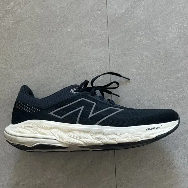 [US] Mens New Balance Fresh Foam X 860v1