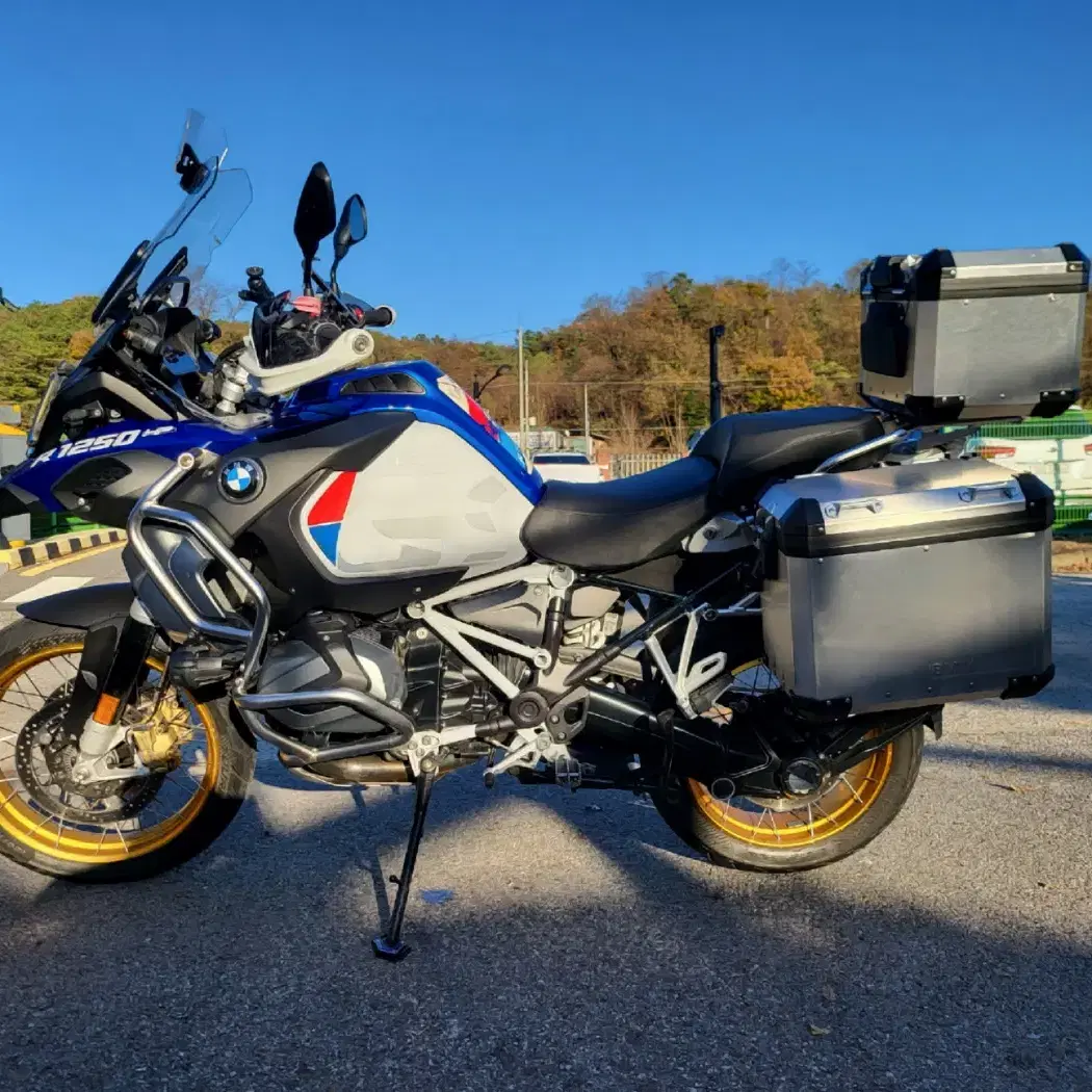 20년식 BMW R1250GS ADV HP랠리버전 판매합니다.