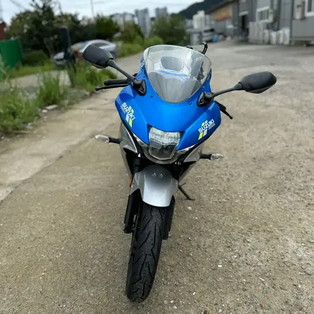 스즈키 gsx-r125 21년식 스페셜카울 판매합니다