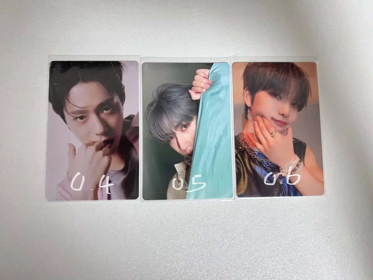 Oneus photocard sells