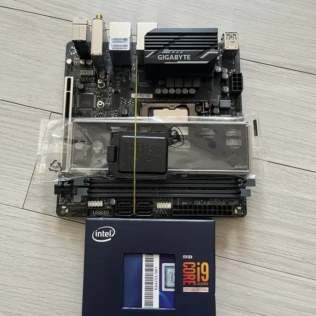 기가바이트 메인보드+CPU i9-9900KS