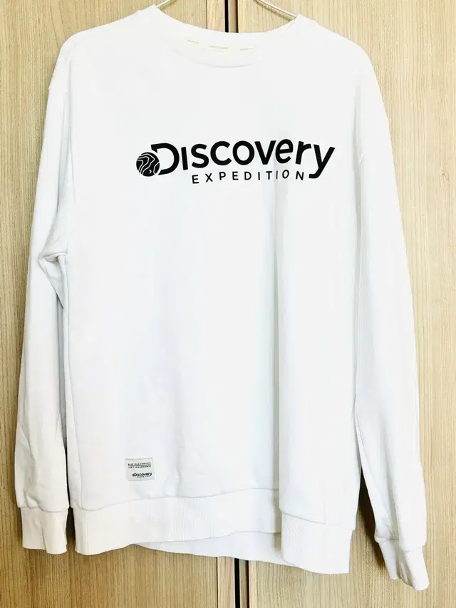 DISCOVERY White 맨투맨 SizeM(95) 새상품상태