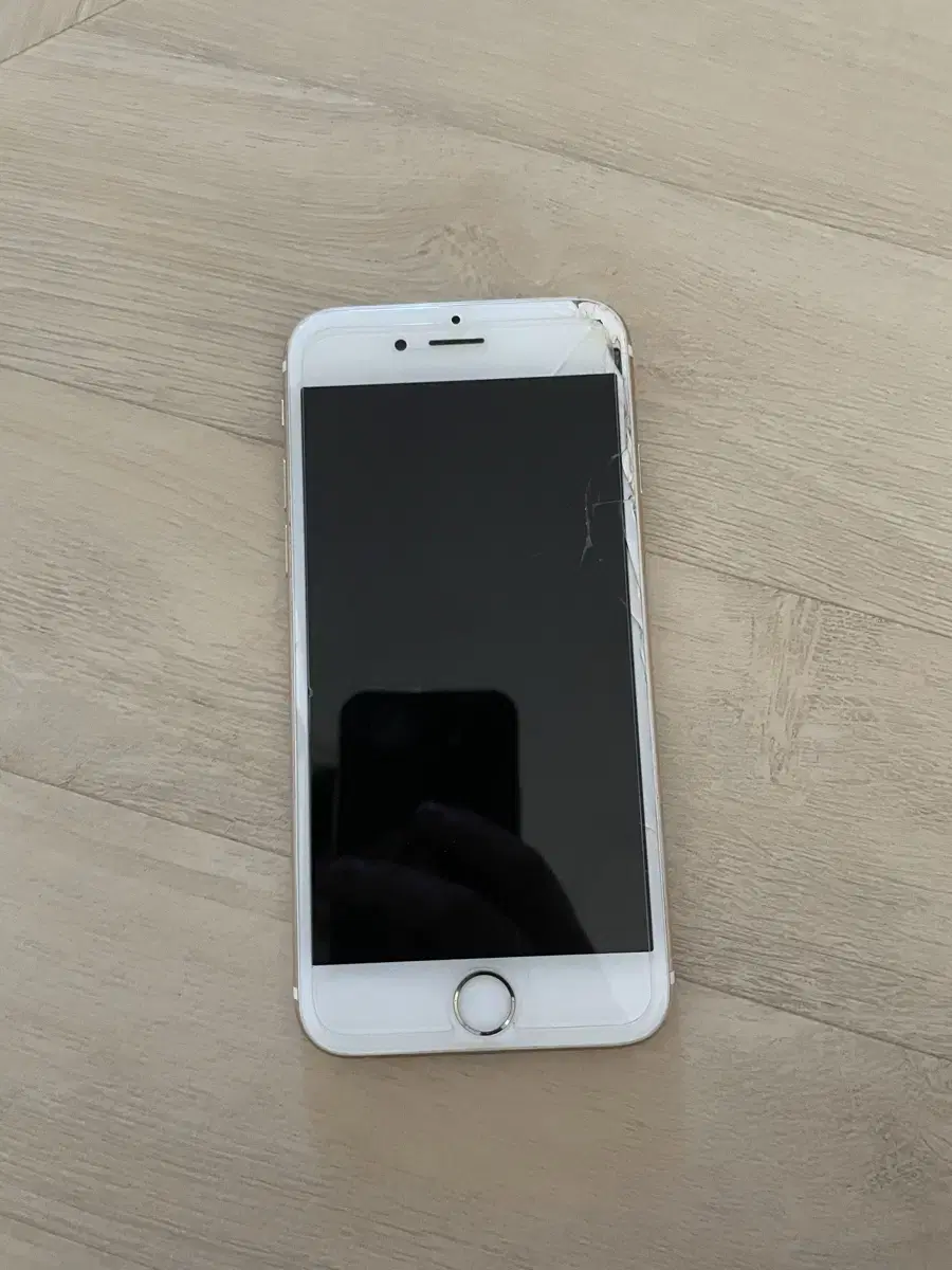 iPhone 6s broken phone