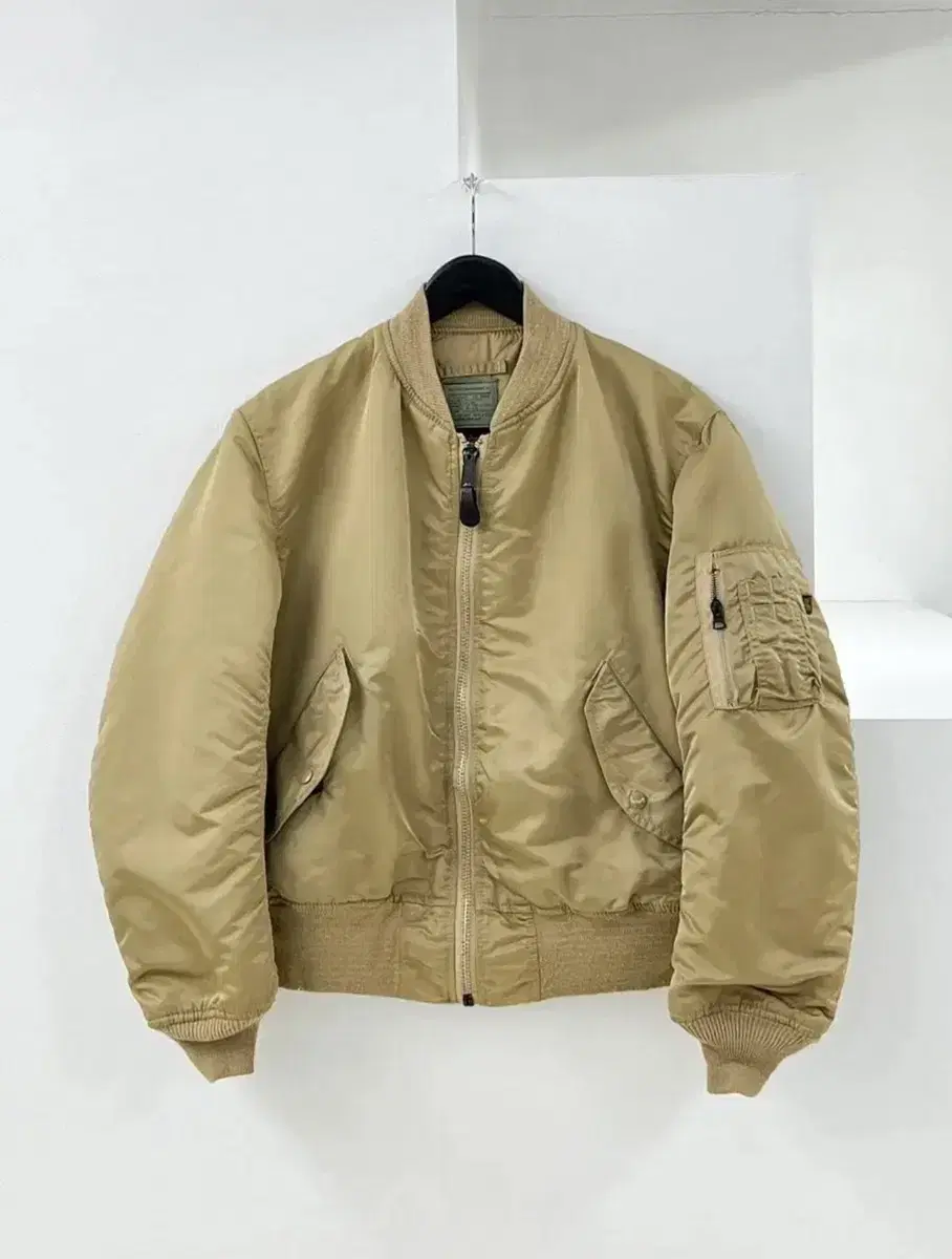 Alpine Industries MA-1 May Bomber Jacket M Medium 100 Gold Made in U