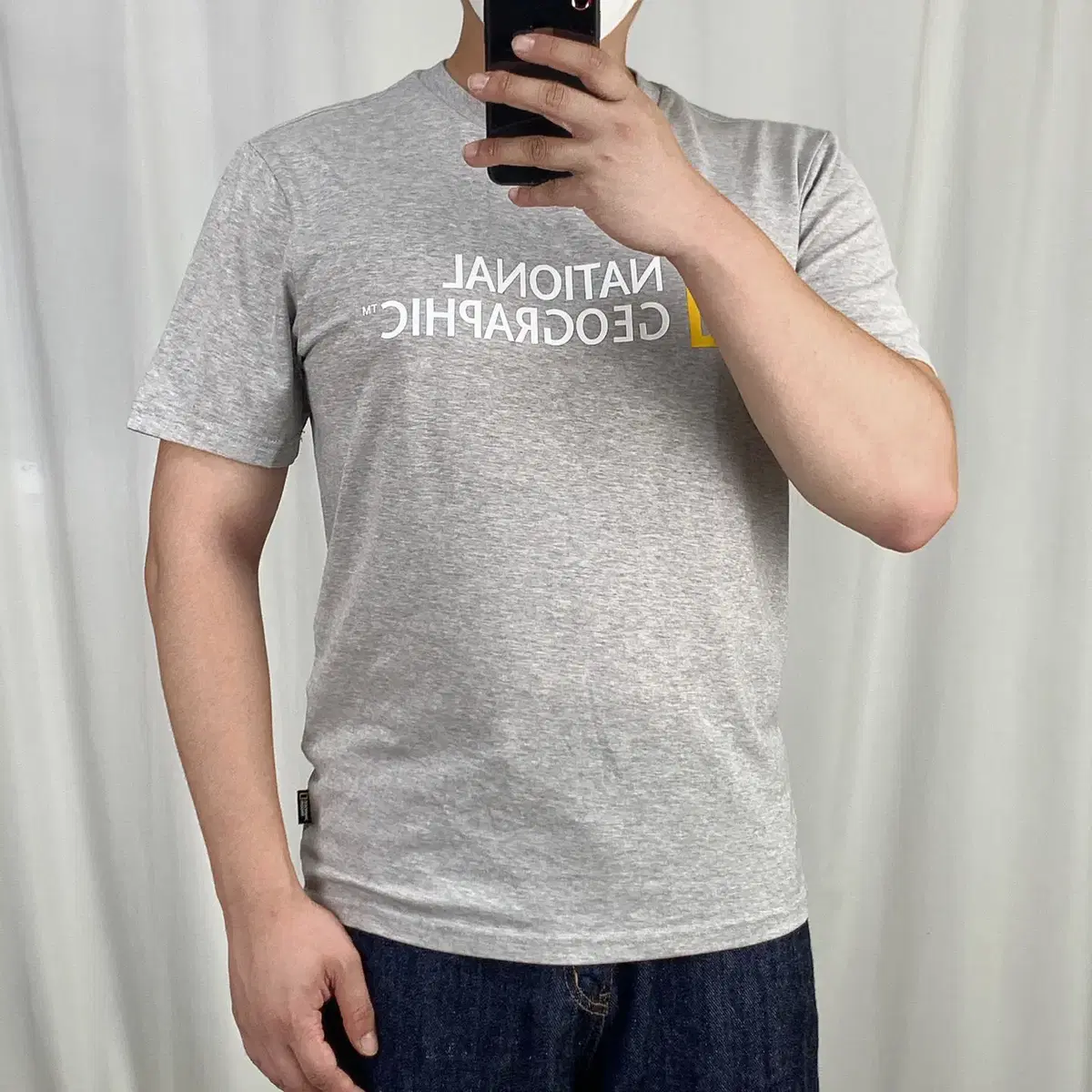 National Geographic Gray Round Short Sleeve Tee M .240922