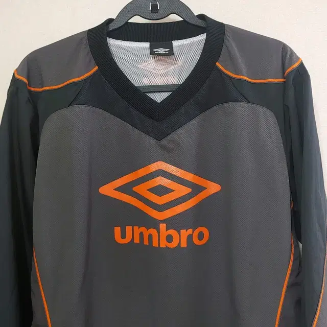 중고 엄브로 피스테톱 UMBRO 윈드브레이커 바람막이 웜업