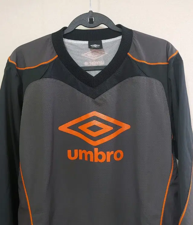 중고 엄브로 피스테톱 UMBRO 윈드브레이커 바람막이 웜업