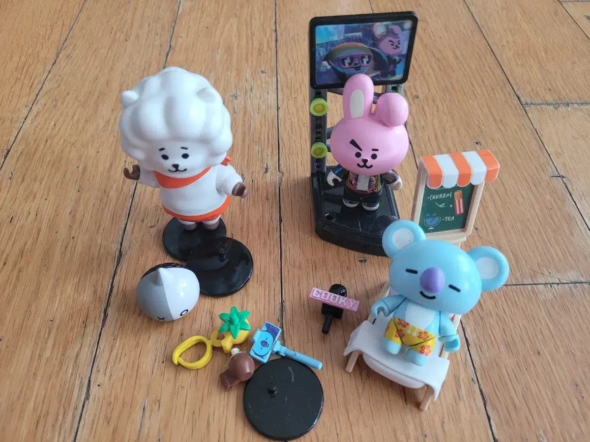 Bulk) line friends BT21 Figure Blindpacks to sell