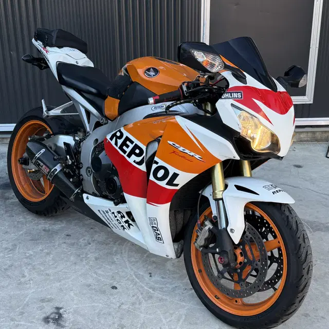 cbr1000rr / 09년식 페리모델 전국최저가 판매하여봅니다.