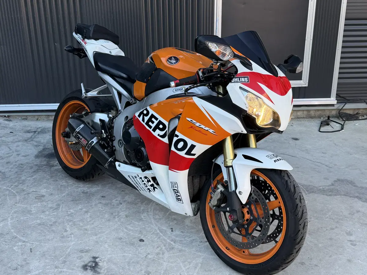 Cbr1000rr/09년 페리모델 최저가 판매합니다.