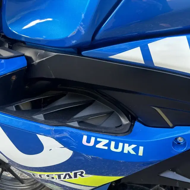 스즈키 gsx r125