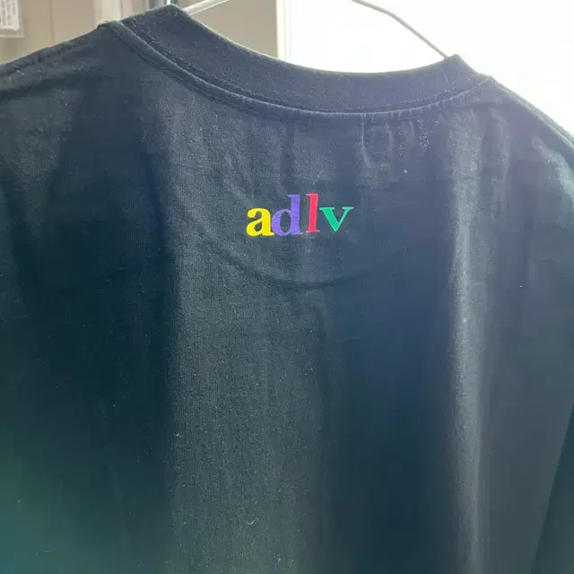 adlv 아크메드라비 반팔티