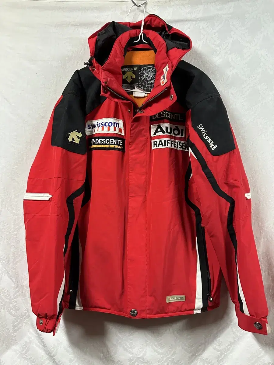 Captain Descent Audi Ski Team Jacket 100-105