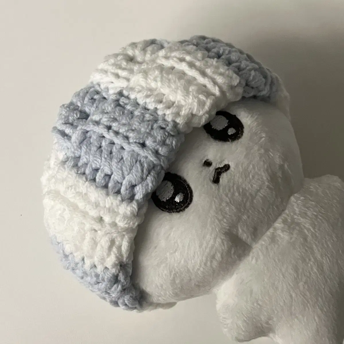 Striped crochet beanie hat for 10 cm dolls