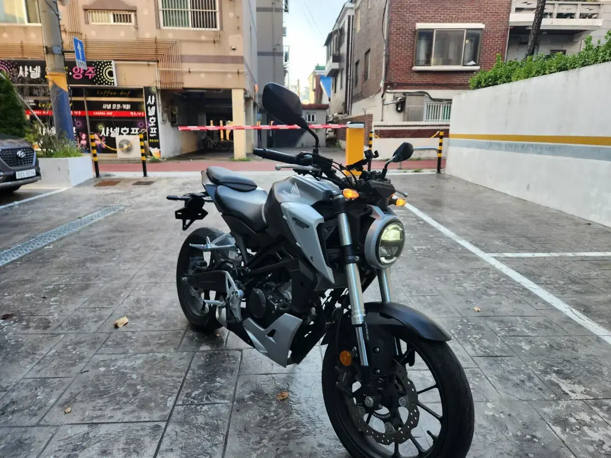 2018년 CB125R 16000KM주행 상태좋은바이크 판매합니다.