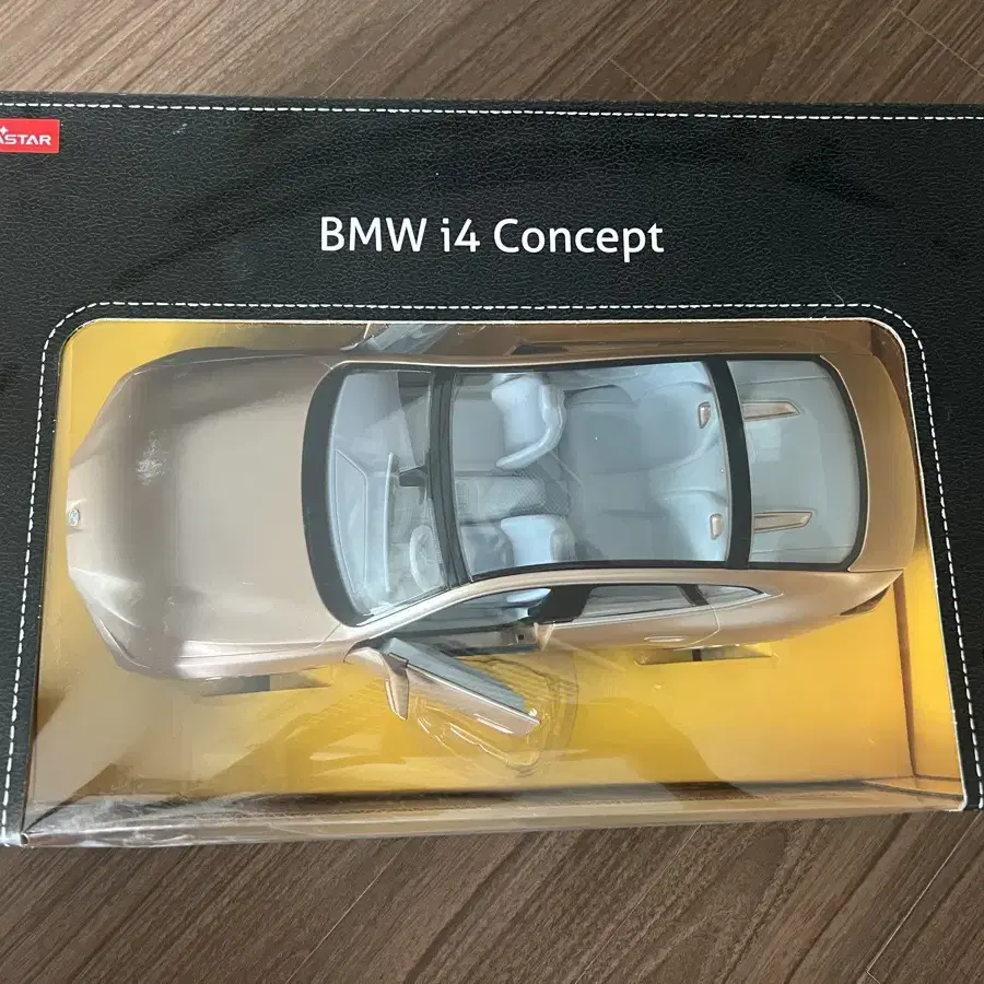 라스타 BMW i4 rc카 판매합니다