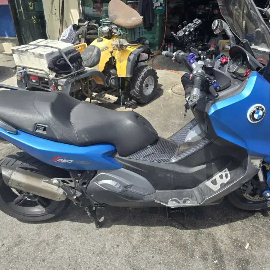 BMW C600