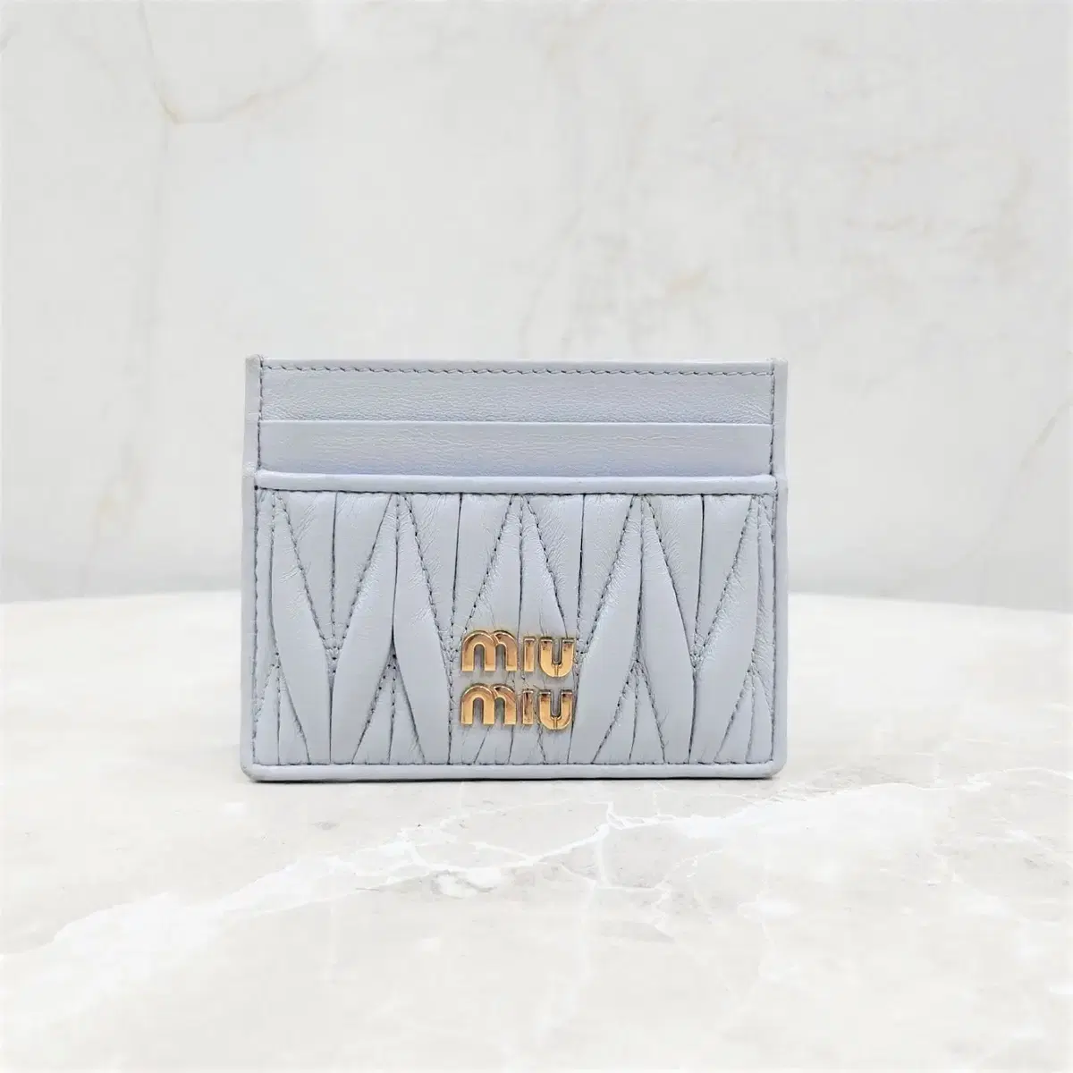 Miu Miu Matelassé Napa Leather Kard Wallet