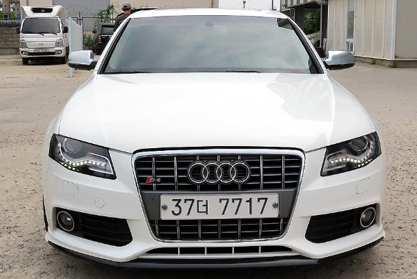 #10년식 아우디 A42.0 TFSI 콰트로 다이나믹