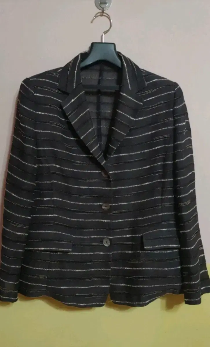 Linen Trimmed Jacket in Pacoravan