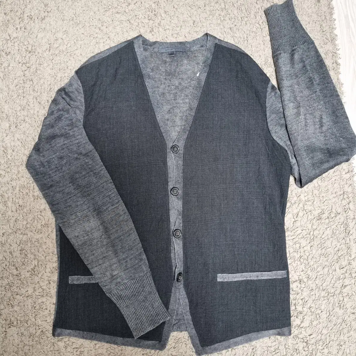 Luxury zone Barbatos Men's Cardigan M Dry Cleaned Nearly New