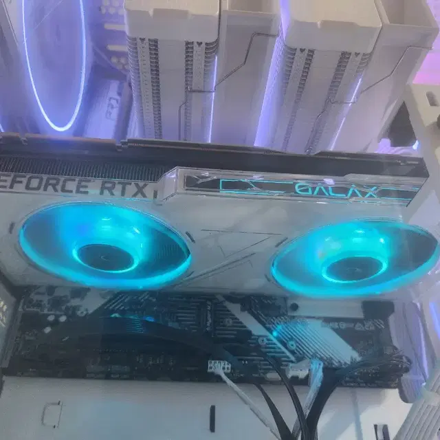 RTX2080 화이트 갤럭시