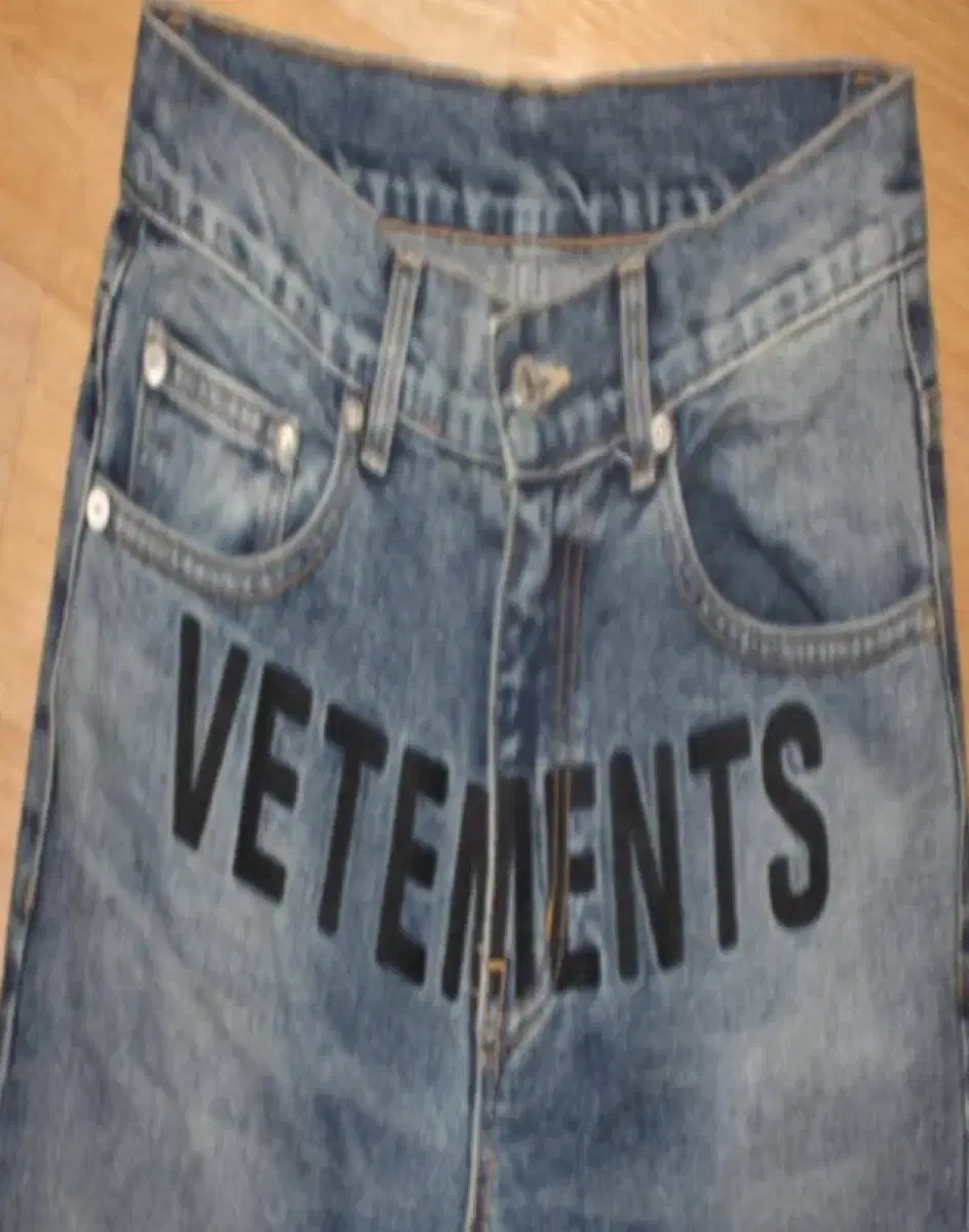 Vetements Slim-fit jeans Size 29