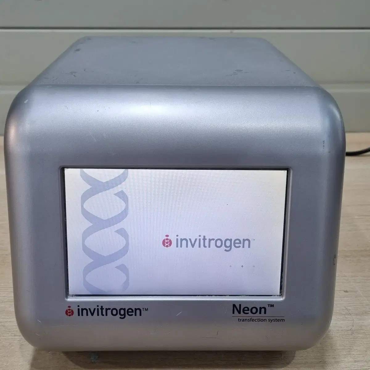 Neon Transfection System MPK5000