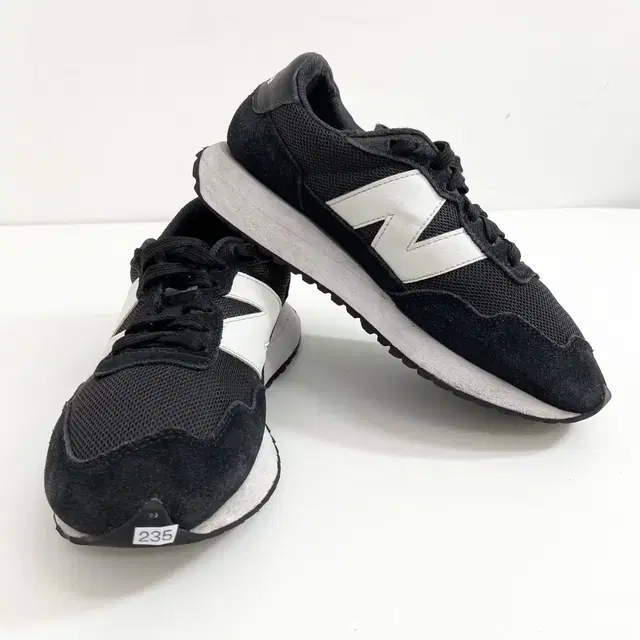 뉴발란스 327 블랙 235mm New Balance 327