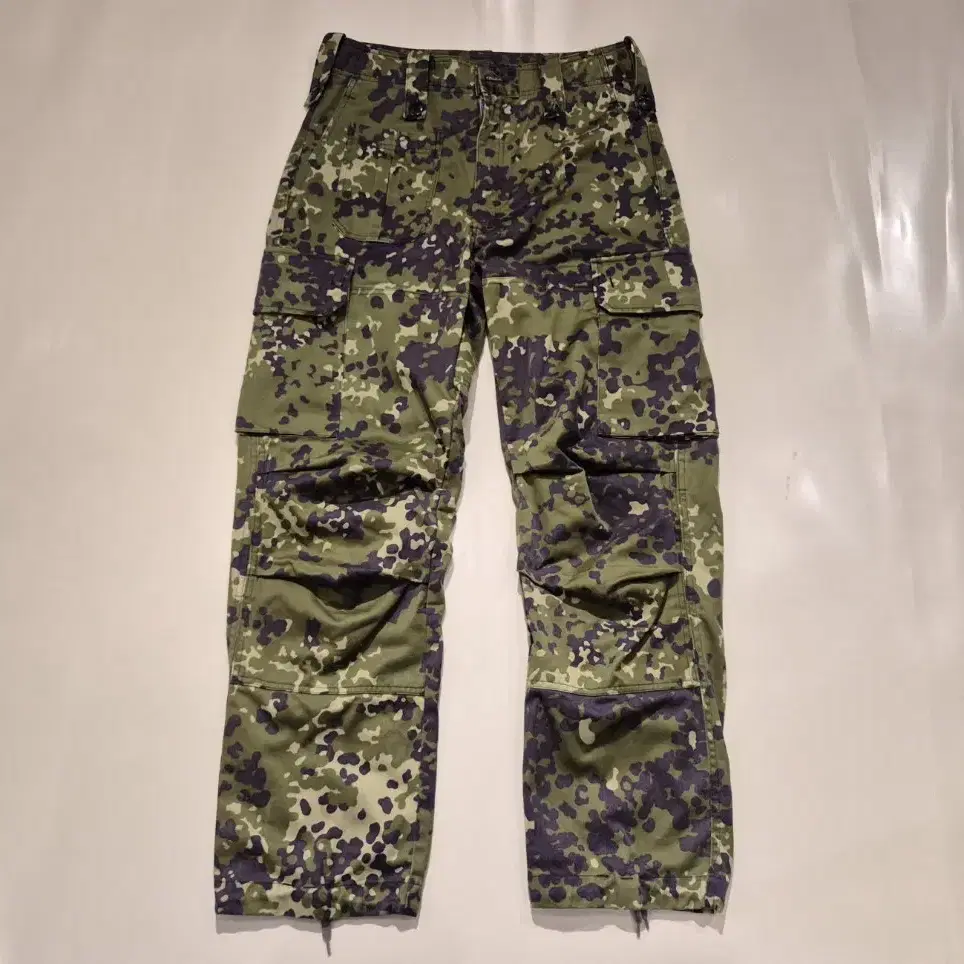 33>Denmark army bdu pants