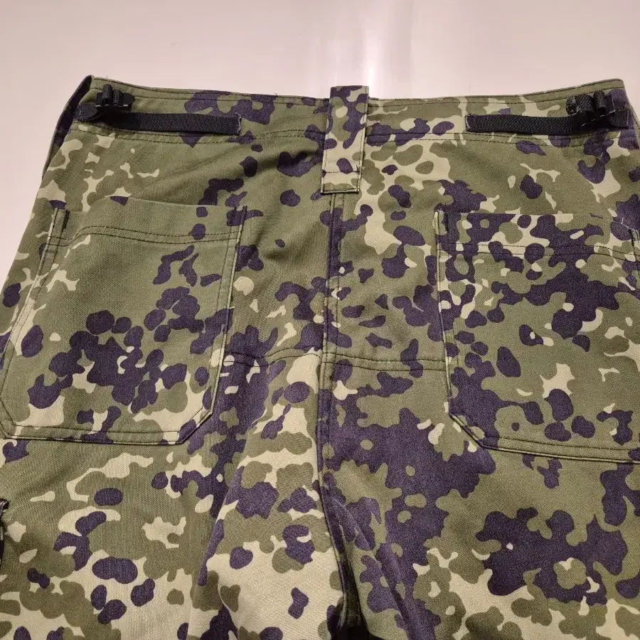 33>Denmark army bdu pants