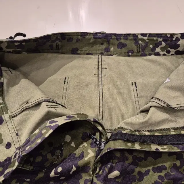 33>Denmark army bdu pants