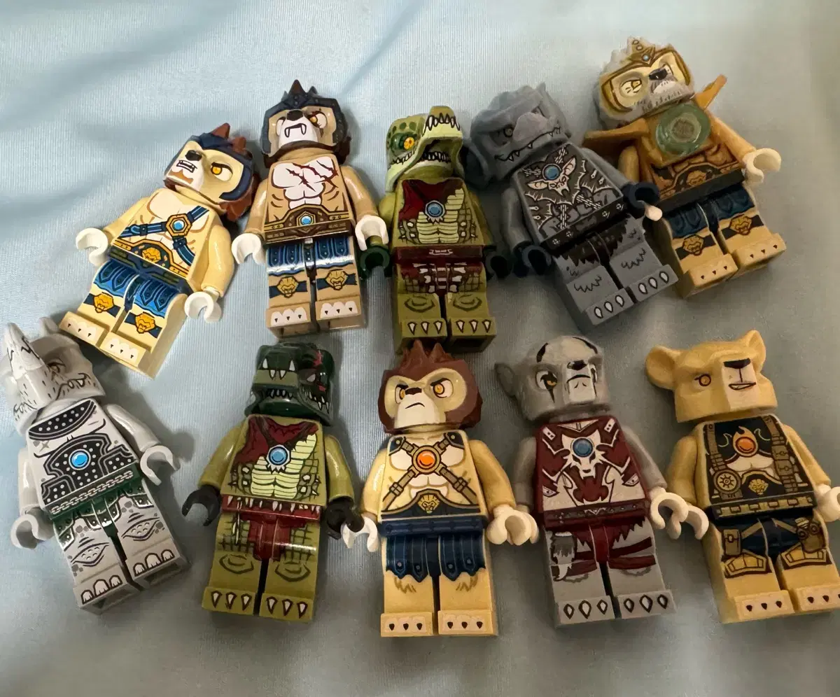 10 LEGO Chima Figures