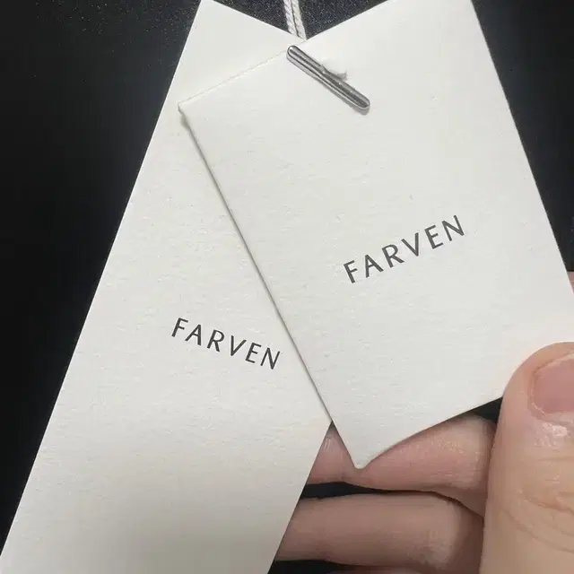 파르벵 검정 새 옷 farven