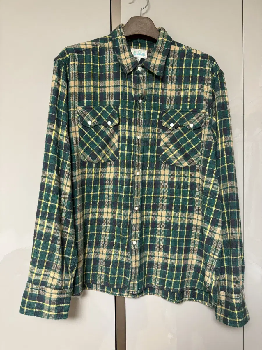 WYTHE washed flannel pearlsnap shirt XL