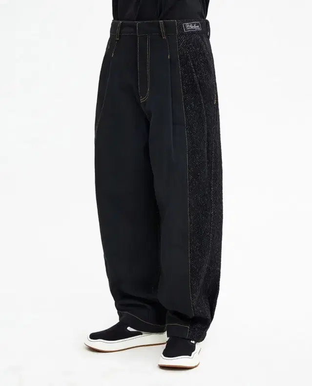 아더에러 vrith trouser 블랙 a5