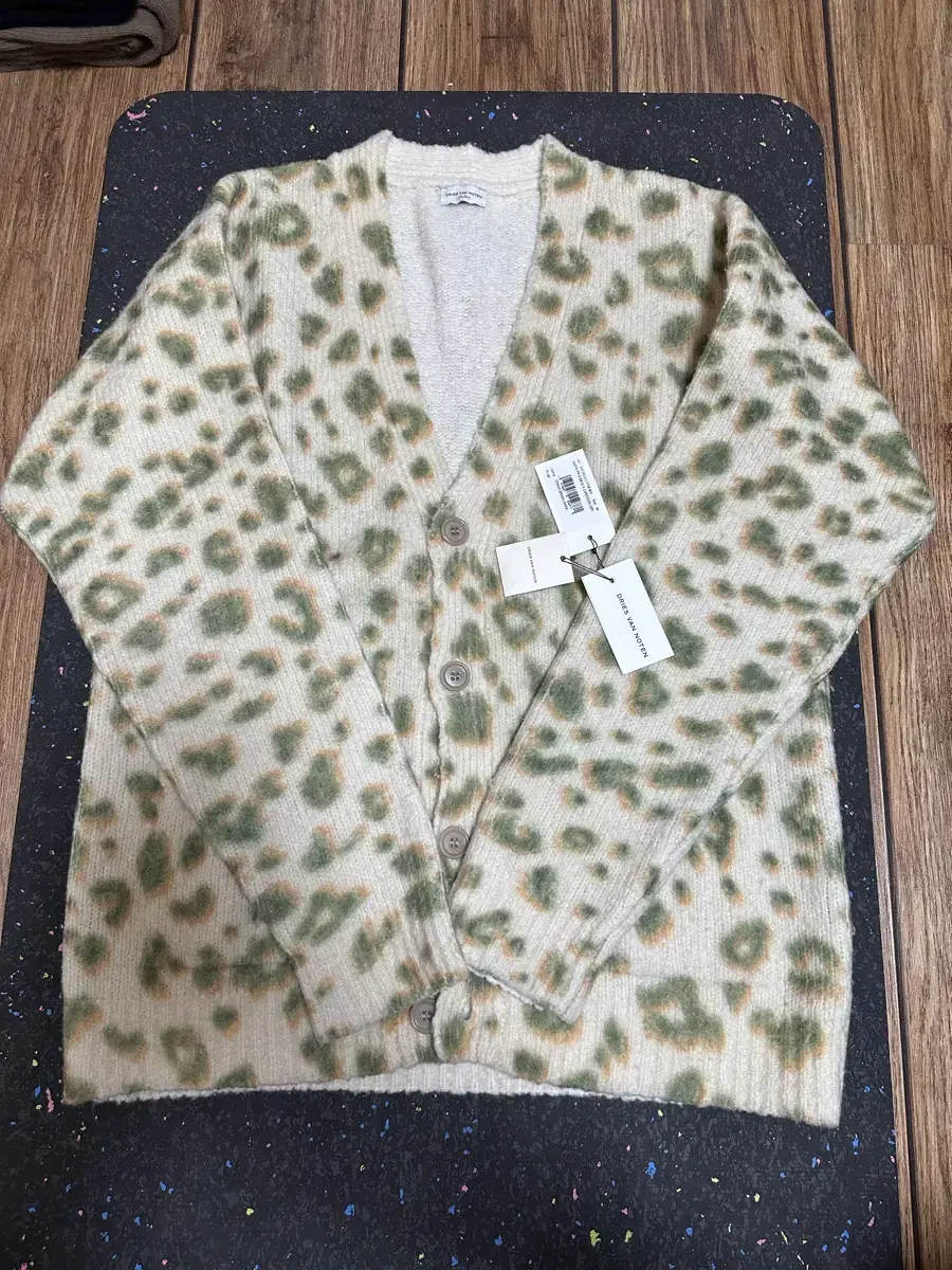 Dries Van Noten Leopard Cashmere Cardigan M