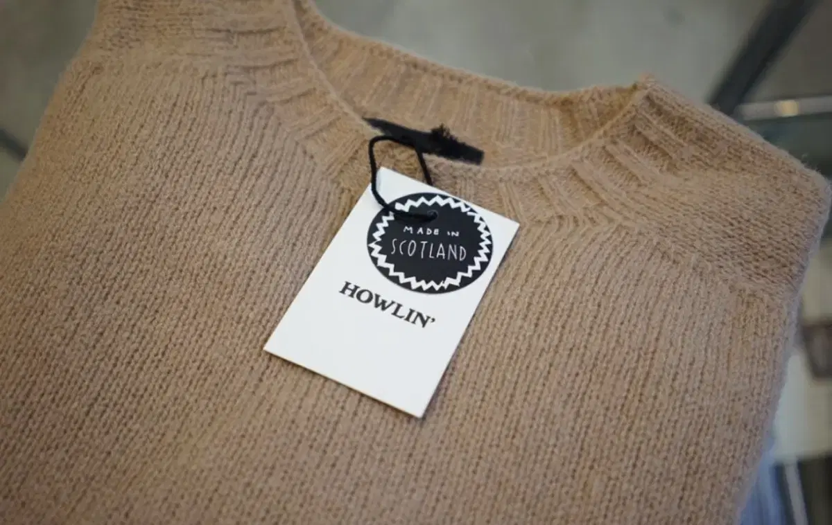 [NEW] Howlin' Bus of the Cool Shaggy Dog Knit Camel L