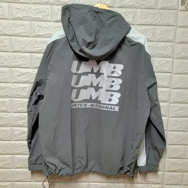 엄브로 UMB 사이드라인 아노락자켓