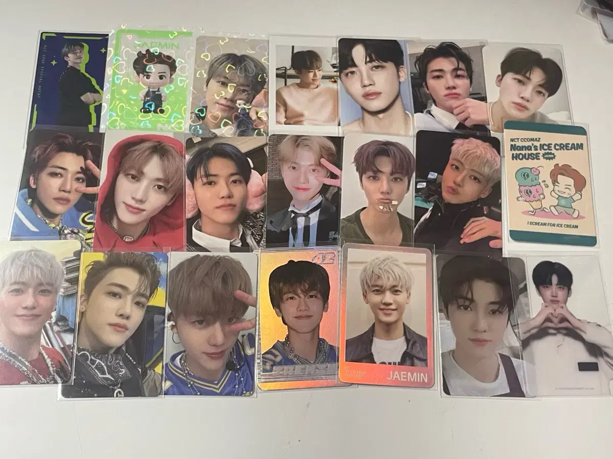 Sell NCT photocards (almost all members have them) zu jaemin 