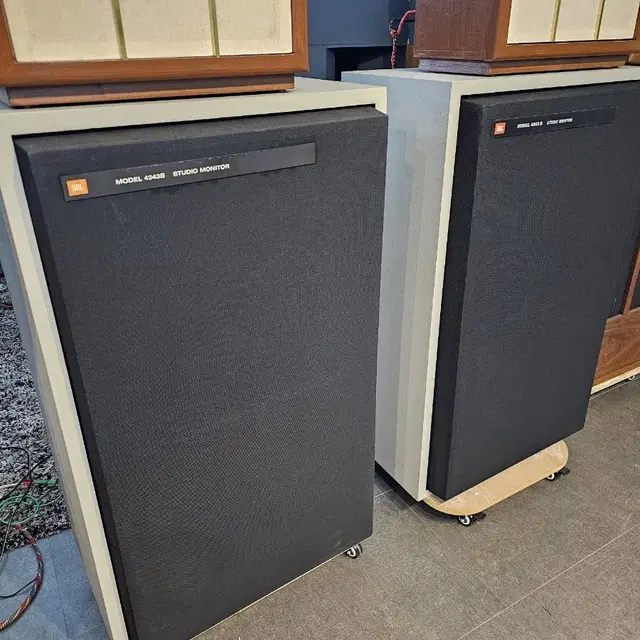 JBL4343B