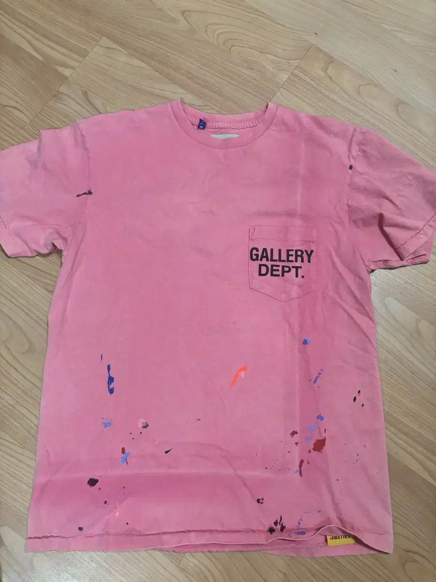 Price drop Gallery Department T-shirt size M