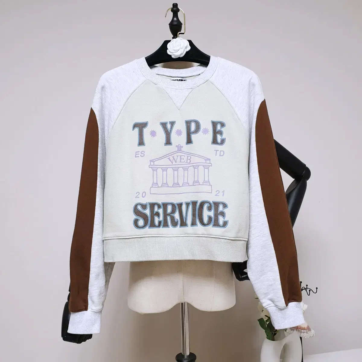 TYPESERVICE 크롭맨투맨 국내고퀄 여F