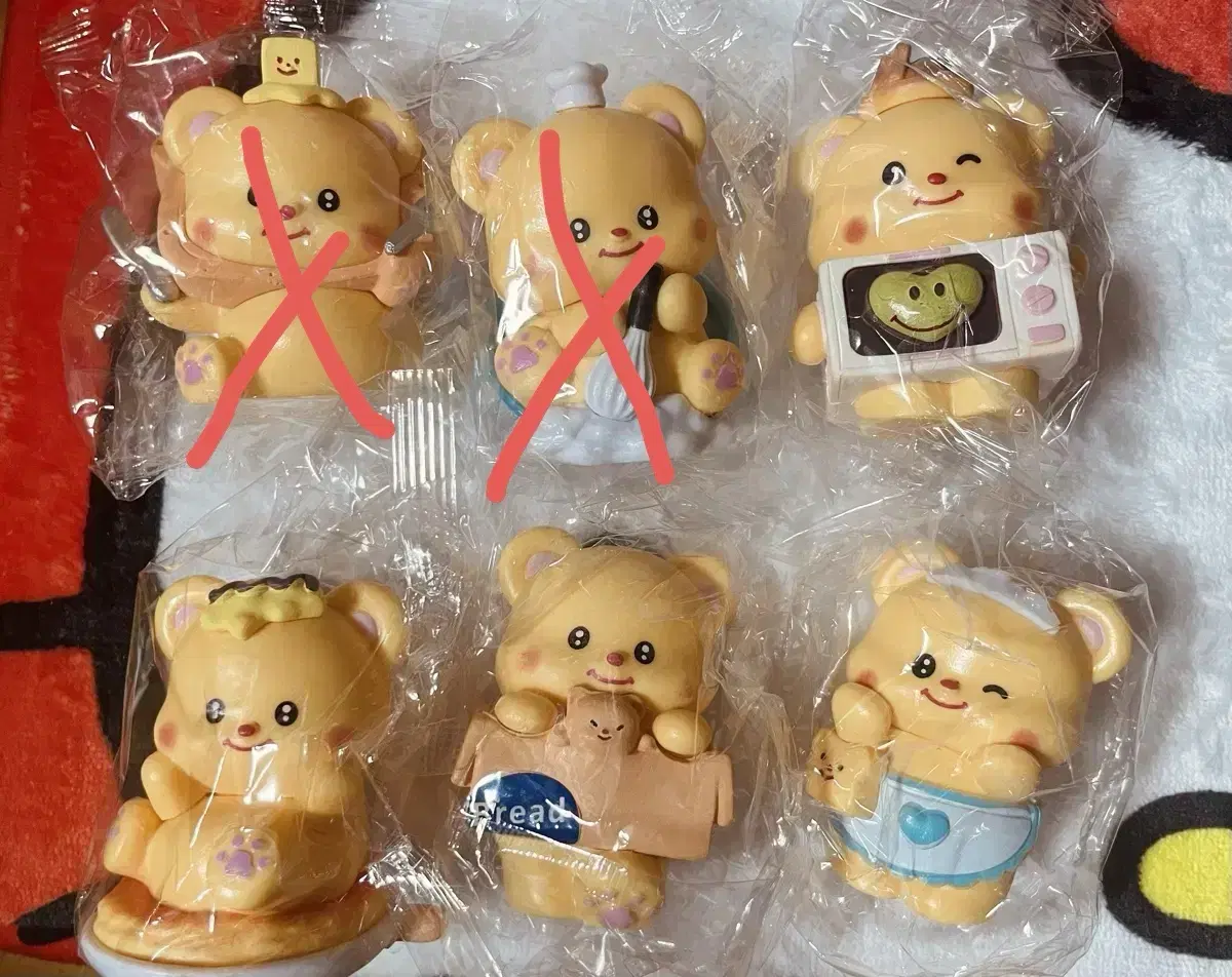 6 Butter Bear Figures / Real Recommendations