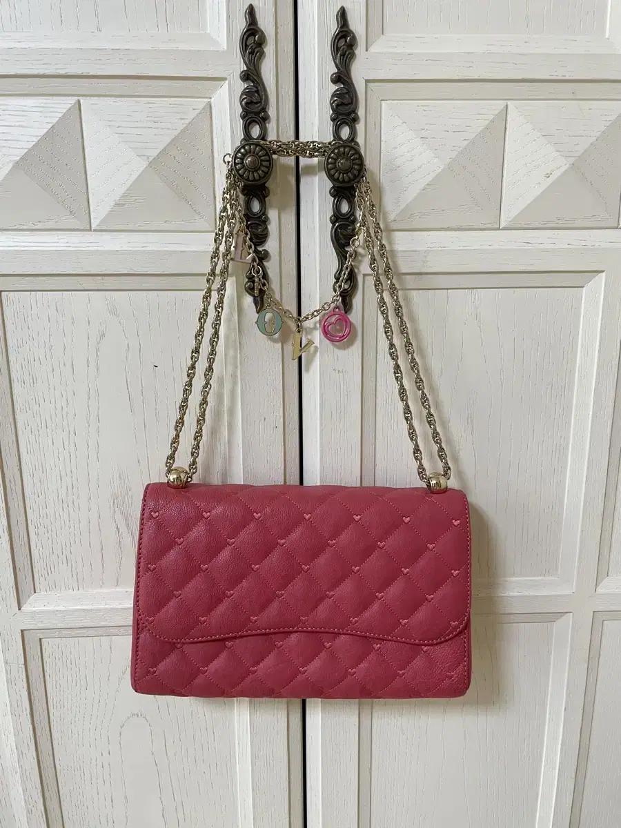 Vintage LEW Y2K Watooke Lovecat Genuine Leather Pink Chain Bag