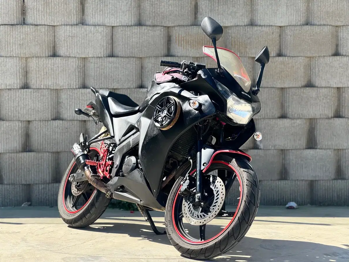 cbr125 sc머플러/ 우퍼스피커/ 12년식 5만키로 튜닝잘된차량 판매