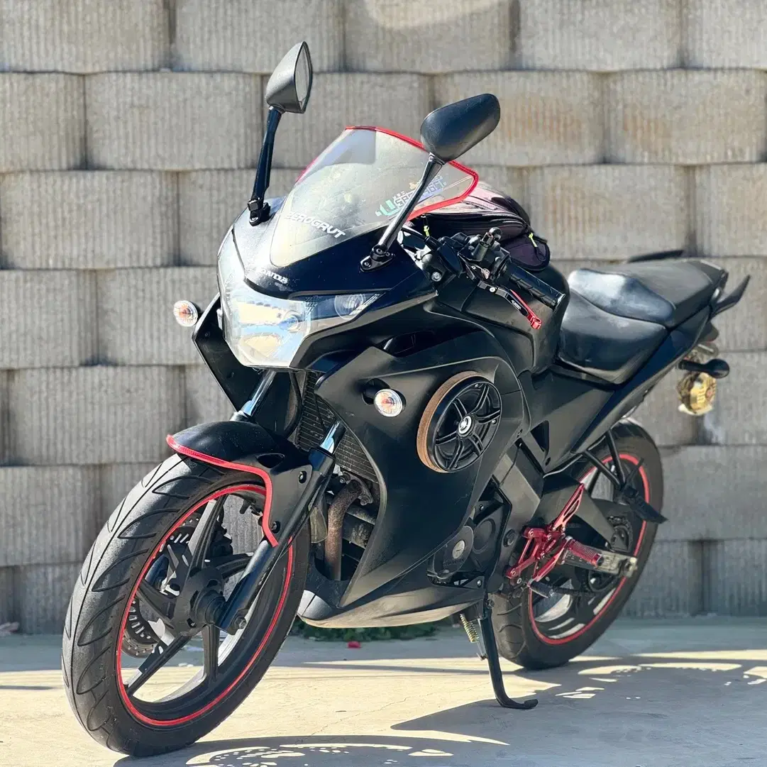 cbr125 sc머플러/ 우퍼스피커/ 12년식 5만키로 튜닝잘된차량 판매