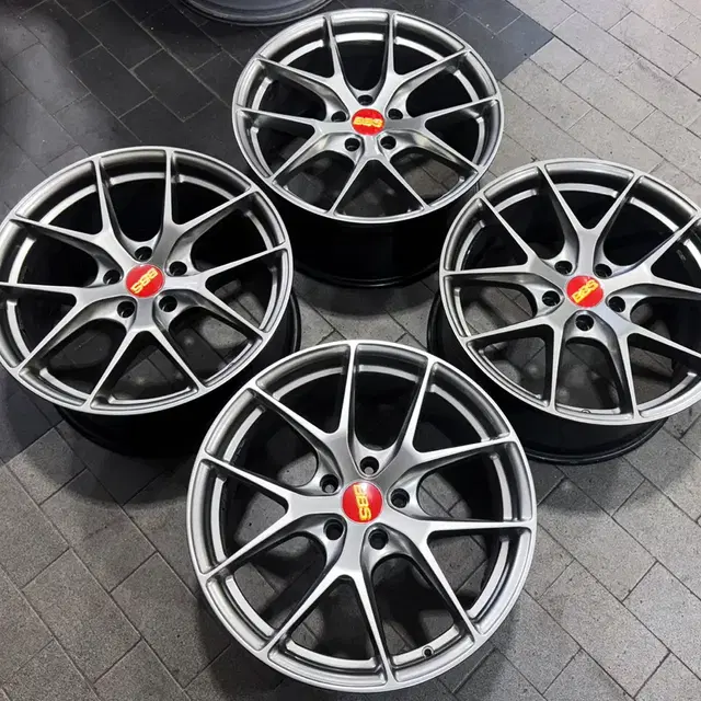 18인치 BBS CIR.st 하이퍼블랙 휠